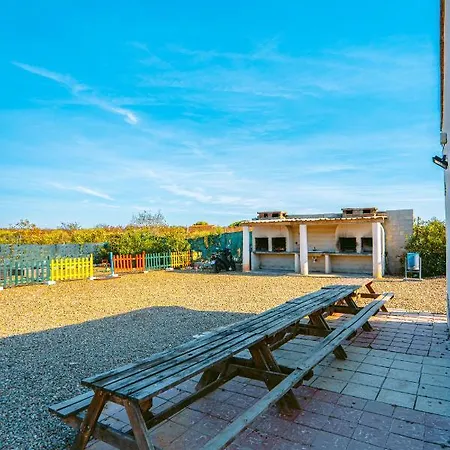 Holiday home Casa Oasis 17 Pax Pool Jacuzzi Bbq *