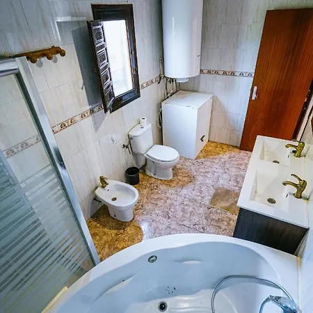 Casa Oasis 17 Pax Pool Jacuzzi Bbq * Reus